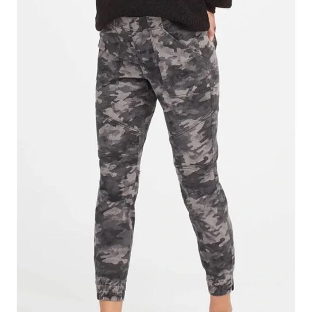 Spanx Stretch Twill Cargo Jogger Camo Pull On Ankle Length In Gray Size Medium